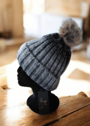 Bonnet adulte gris pompon en laine