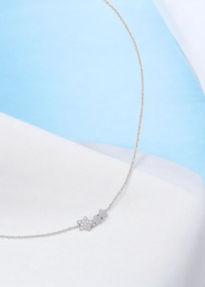 Collier comète 3 étoiles et oxyde de zirconium couleur argent