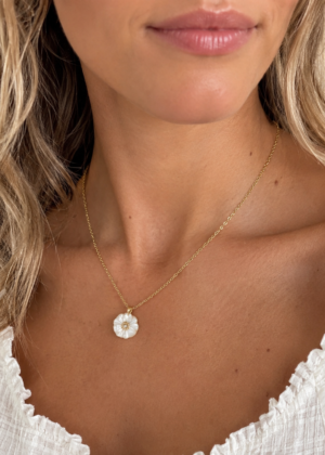 Collier fleurs en pierre naturelle et oxyde de zirconium
