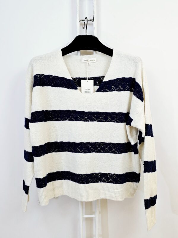 Pull rayé bleu marine et écru femme effet dentelle