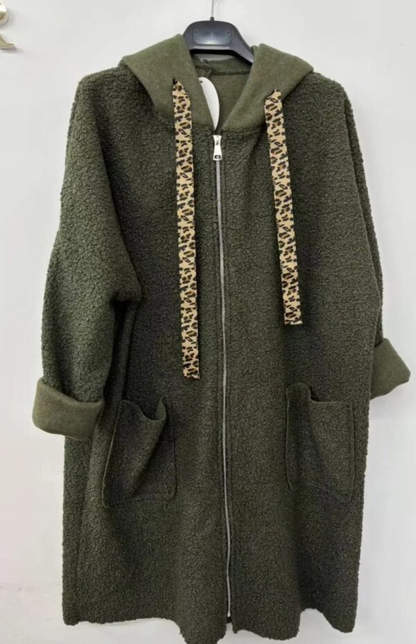 Manteau long kaki femme oversize en laine bouclée avec capuche et cordon Léopard