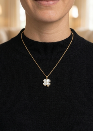 Collier femme trèfle blanc