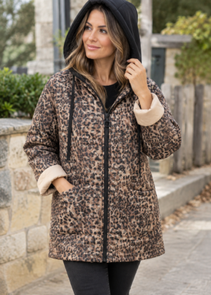 Manteau léopard matelassé à capuche