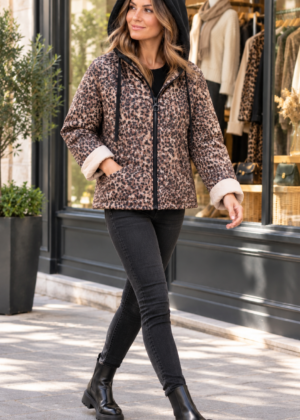 Manteau léopard matelassé à capuche